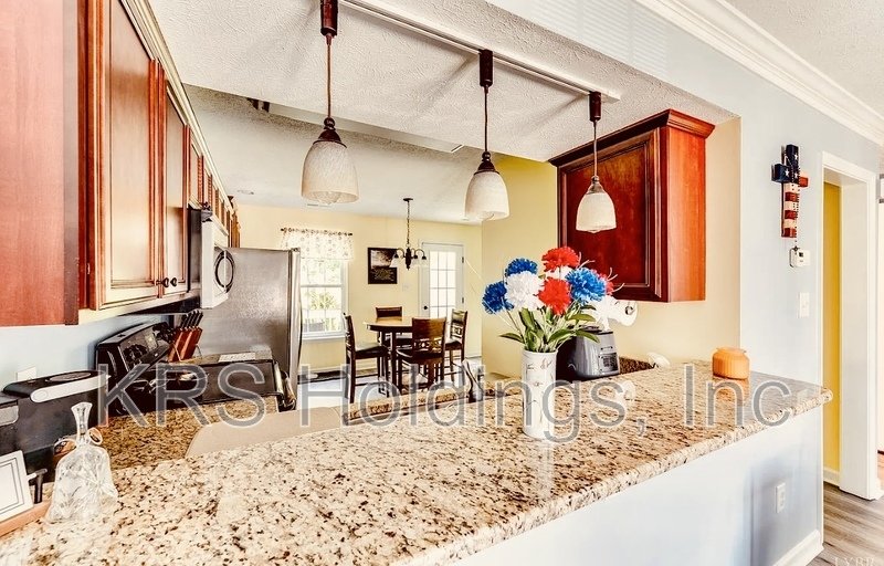 Bright property image