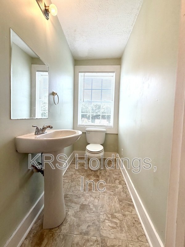 Bright property image